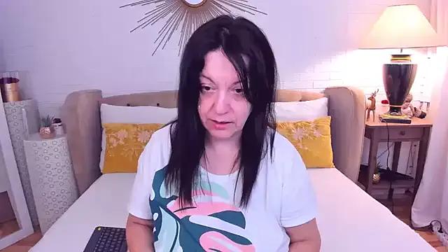 SarahGrays on StripChat 