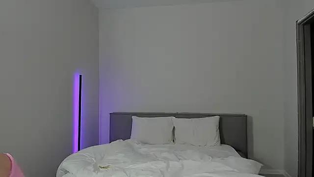 sarahphyllis — welcome back<3