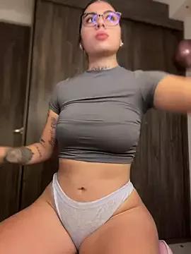 Sarasanders_4 on StripChat 