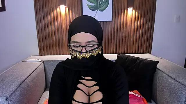 Sasha_Anaan on StripChat 