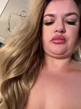 Scottish_Milf_Bella_xo — Tits Out 5 Mins + Nude in DM