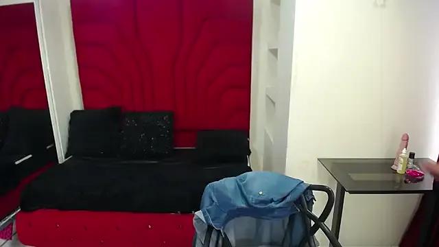 selene_elle on StripChat