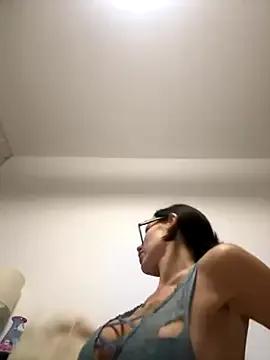 SexySophiaax — Get my boobs out 