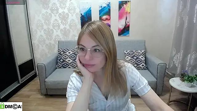 shy_hot_cat — sit down 5 times