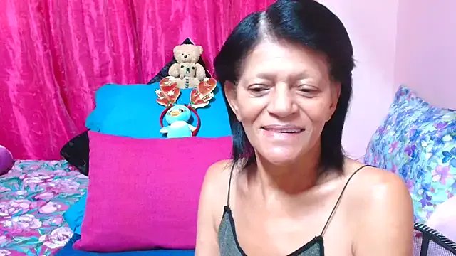 SLUTTYROXY on StripChat