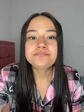 Sofia-squir — oil on my body and masturbation