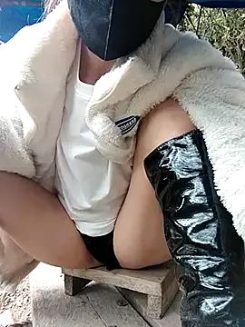 tara_0000 on StripChat 