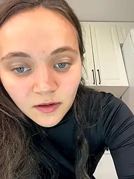 TheYourL — Freechat on StripChat