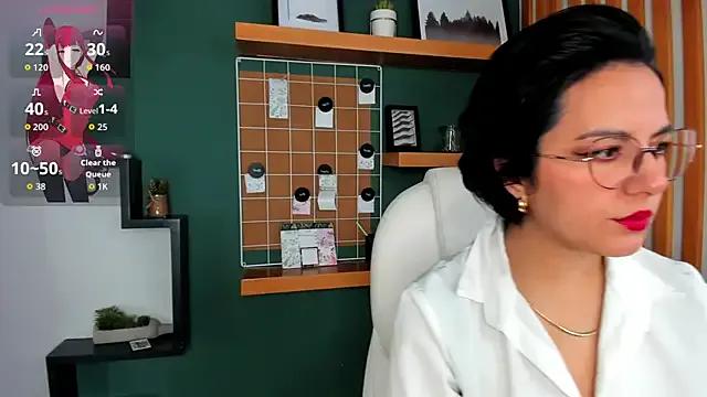 victoria_byte — Massage my legs + feetjob 