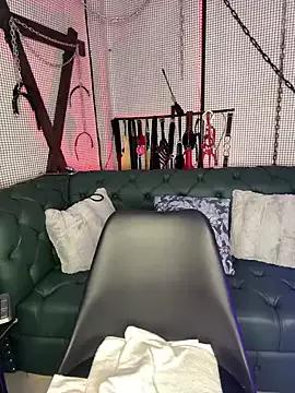 yey_bdsm on StripChat 